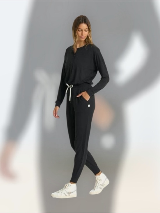 Vuori Pants - Vuori  Lux Henley jumpsuit 
Blue navy